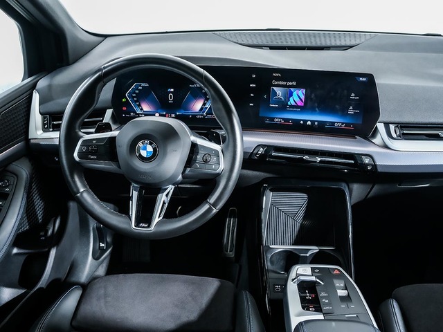 BMW Serie 2 218d Active Tourer color Negro. Año 2024. 110KW(150CV). Diésel. En concesionario Oliva Motor Tarragona de Tarragona