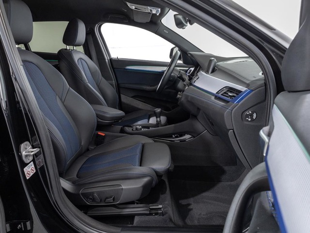 BMW X2 sDrive18d color Negro. Año 2021. 110KW(150CV). Diésel. En concesionario Oliva Motor Girona de Girona