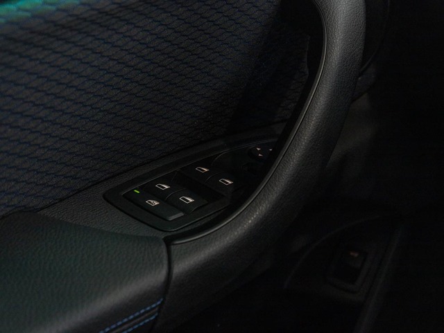 BMW X2 sDrive18d color Negro. Año 2021. 110KW(150CV). Diésel. En concesionario Oliva Motor Girona de Girona