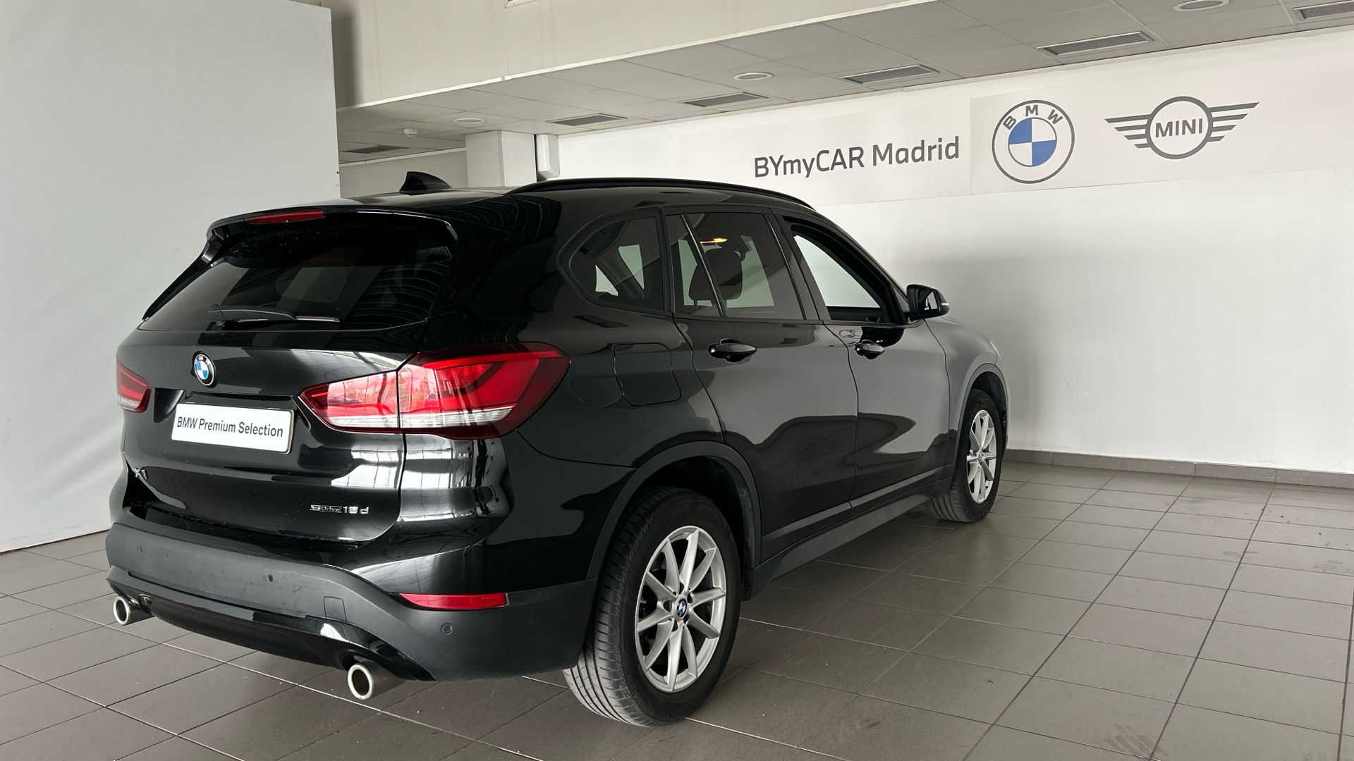 BMW X1 sDrive18d color Negro. Año 2020. 110KW(150CV). Diésel. En concesionario BYmyCAR Madrid - Alcalá de Madrid