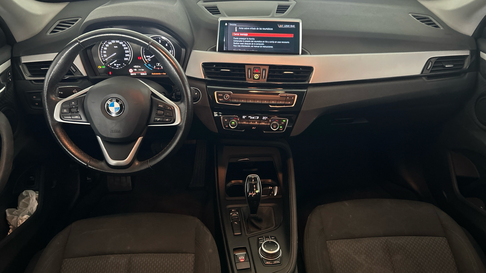 BMW X1 sDrive18d color Negro. Año 2020. 110KW(150CV). Diésel. En concesionario BYmyCAR Madrid - Alcalá de Madrid