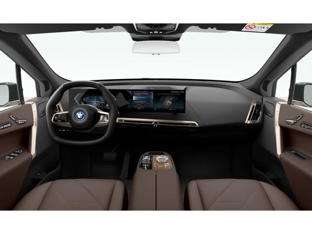 BMW iX xDrive40 color Negro. Año 2022. 240KW(326CV). Eléctrico. En concesionario Motri Motor Jaén de Jaén