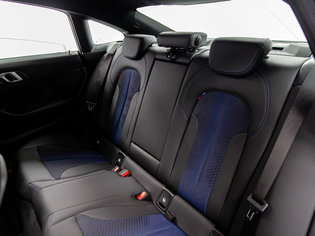 BMW Serie 2 218i Gran Coupe color Blanco. Año 2024. 103KW(140CV). Gasolina. En concesionario Móvil Begar Alicante de Alicante