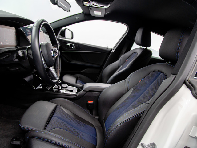 BMW Serie 2 218i Gran Coupe color Blanco. Año 2024. 103KW(140CV). Gasolina. En concesionario Móvil Begar Alicante de Alicante