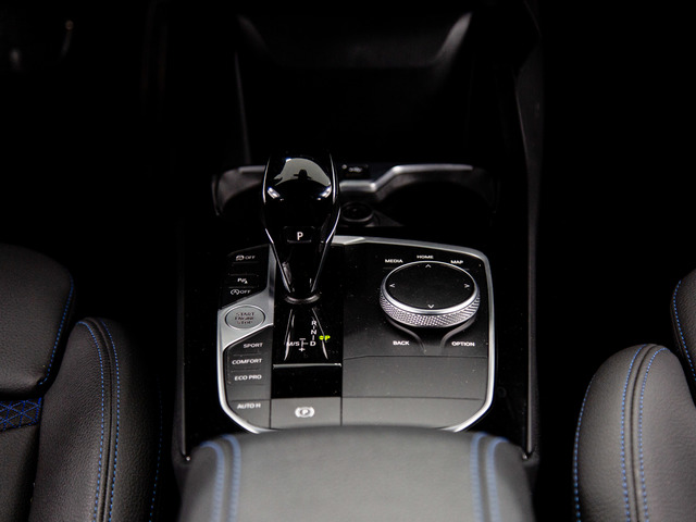 BMW Serie 2 218i Gran Coupe color Blanco. Año 2024. 103KW(140CV). Gasolina. En concesionario Móvil Begar Alicante de Alicante