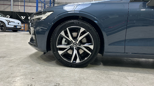 Volvo V60 B4 D Plus Dark Auto 145 kW (197 CV) - 8 Volvo V60 B4 D Seminuevo 145 KW (197CV) - 8