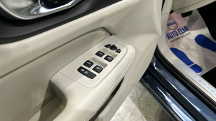 Volvo V60 B4 D Plus Dark Auto 145 kW (197 CV) - 19 Volvo V60 B4 D Seminuevo 145 KW (197CV) - 19