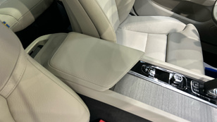 Volvo V60 B4 D Plus Dark Auto 145 kW (197 CV) - 42 Volvo V60 B4 D Seminuevo 145 KW (197CV) - 42