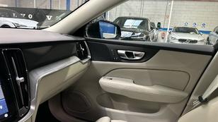 Volvo V60 B4 D Plus Dark Auto 145 kW (197 CV) - 49 Volvo V60 B4 D Seminuevo 145 KW (197CV) - 49