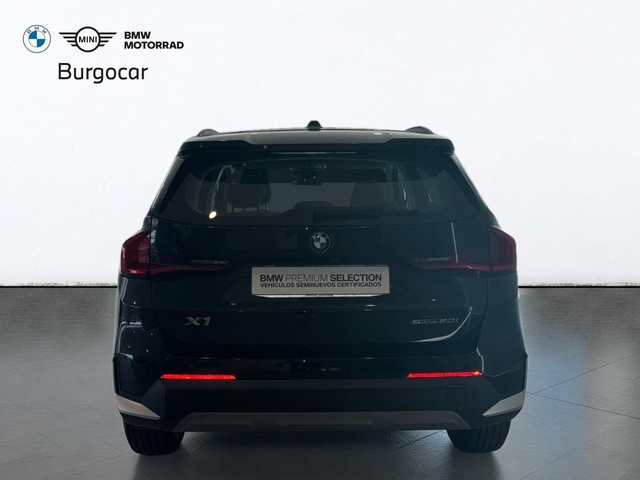 BMW X1 sDrive20i color Negro. Año 2025. 125KW(170CV). Gasolina. En concesionario Motor Gorbea de Álava