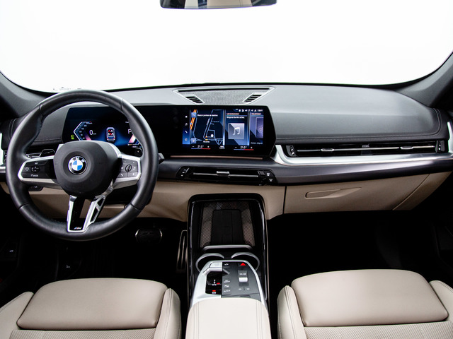 BMW X1 sDrive20i color Gris Plata. Año 2023. 125KW(170CV). Gasolina. En concesionario Móvil Begar Alicante de Alicante
