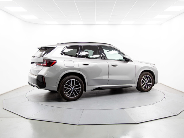 BMW X1 sDrive20i color Gris Plata. Año 2023. 125KW(170CV). Gasolina. En concesionario Móvil Begar Alicante de Alicante