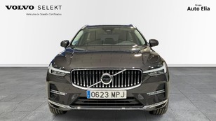 Volvo XC60 T6 Recharge Core AWD Auto 257 kW (350 CV) - 2 Volvo XC60 T6 Ocasión 257 KW (350CV) - 2