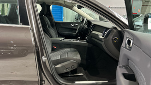 Volvo XC60 T6 Recharge Core AWD Auto 257 kW (350 CV) - 7 Volvo XC60 T6 Ocasión 257 KW (350CV) - 7