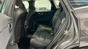 Volvo XC60 T6 Recharge Core AWD Auto 257 kW (350 CV) - 9 Volvo XC60 T6 Ocasión 257 KW (350CV) - 9