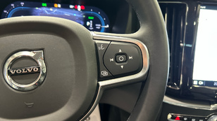 Volvo XC60 T6 Recharge Core AWD Auto 257 kW (350 CV) - 47 Volvo XC60 T6 Ocasión 257 KW (350CV) - 47