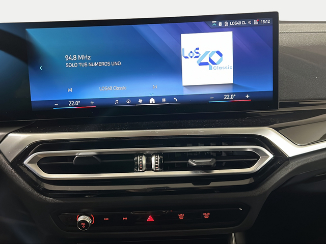 BMW i4 eDrive40 color Azul. Año 2025. 250KW(340CV). Eléctrico. En concesionario San Pablo Motor | Su Eminencia de Sevilla