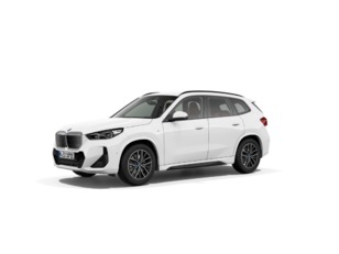 Fotos de BMW iX1 eDrive20 color Blanco. Año 2025. 150KW(204CV). Eléctrico. En concesionario San Pablo Motor | Su Eminencia de Sevilla