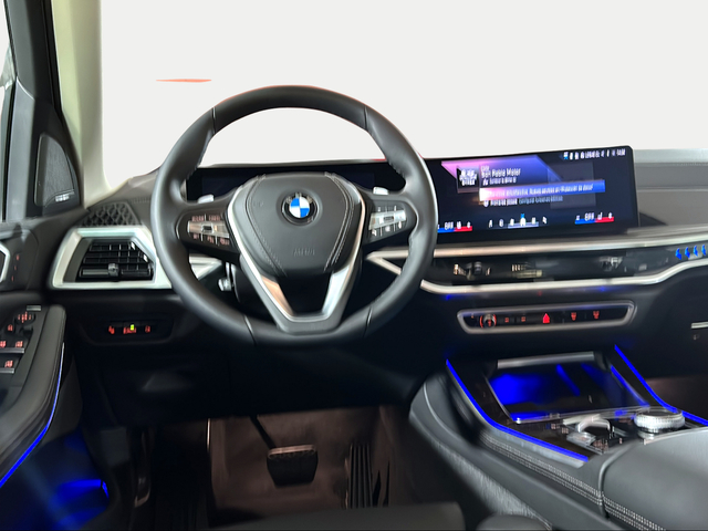 BMW X5 xDrive40d color Blanco. Año 2025. 259KW(352CV). Diésel. En concesionario San Pablo Motor | Su Eminencia de Sevilla