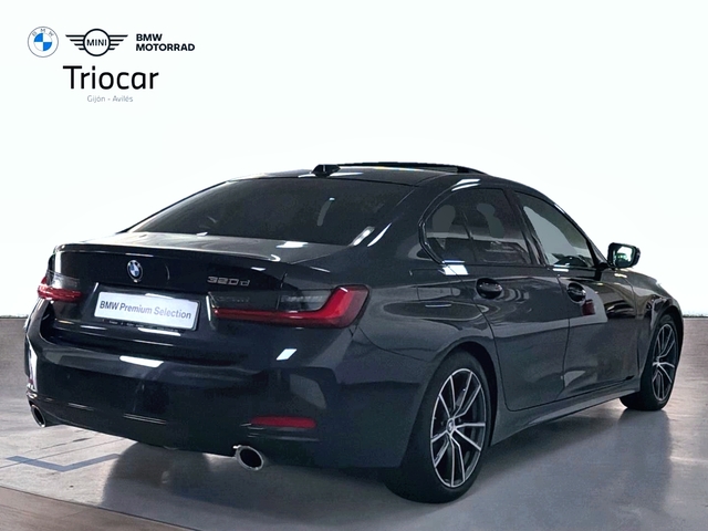 BMW Serie 3 320d color Negro. Año 2024. 140KW(190CV). Diésel. En concesionario Triocar Gijón (Bmw y Mini) de Asturias