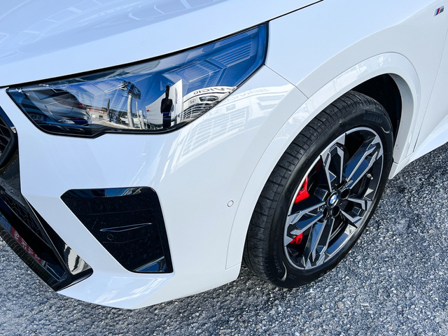 BMW X2 sDrive18d color Blanco. Año 2024. 110KW(150CV). Diésel. En concesionario Celtamotor Vigo de Pontevedra