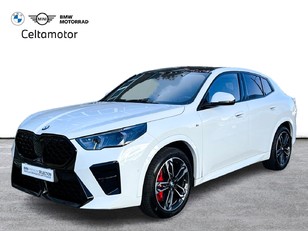 Fotos de BMW X2 sDrive18d color Blanco. Año 2024. 110KW(150CV). Diésel. En concesionario Celtamotor Vigo de Pontevedra