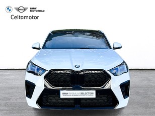 Fotos de BMW X2 sDrive18d color Blanco. Año 2024. 110KW(150CV). Diésel. En concesionario Celtamotor Vigo de Pontevedra