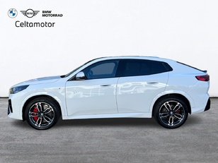 Fotos de BMW X2 sDrive18d color Blanco. Año 2024. 110KW(150CV). Diésel. En concesionario Celtamotor Vigo de Pontevedra