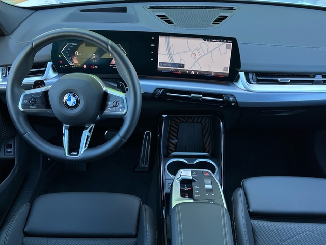 BMW X2 sDrive18d color Blanco. Año 2024. 110KW(150CV). Diésel. En concesionario Celtamotor Vigo de Pontevedra