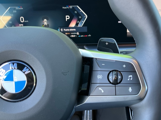 BMW X2 sDrive18d color Blanco. Año 2024. 110KW(150CV). Diésel. En concesionario Celtamotor Vigo de Pontevedra