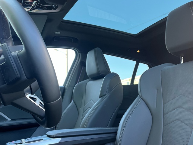 BMW X2 sDrive18d color Blanco. Año 2024. 110KW(150CV). Diésel. En concesionario Celtamotor Vigo de Pontevedra