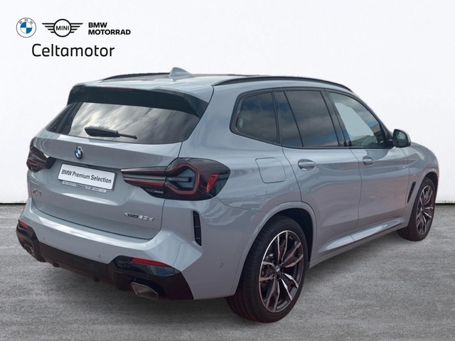 BMW X3 xDrive20d color Gris. Año 2024. 140KW(190CV). Diésel. En concesionario Celtamotor Pontevedra de Pontevedra
