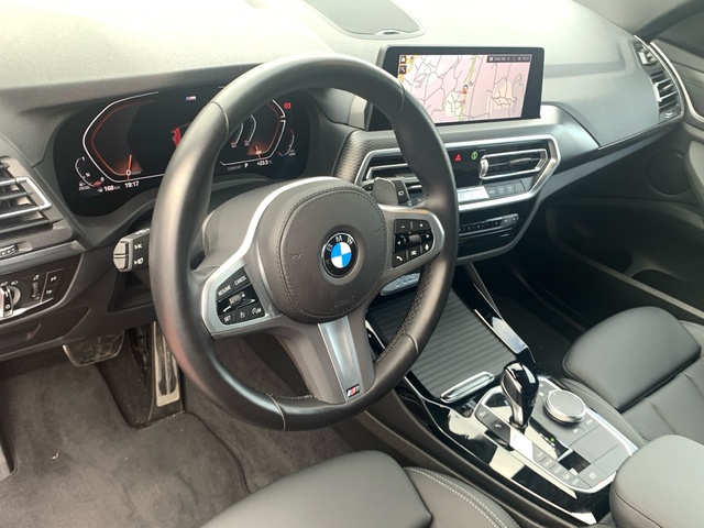 BMW X3 xDrive20d color Gris. Año 2024. 140KW(190CV). Diésel. En concesionario Celtamotor Pontevedra de Pontevedra