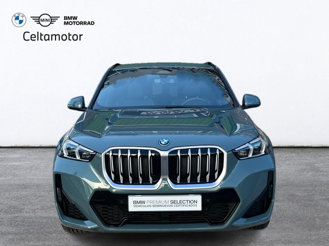BMW X1 xDrive25e color Verde. Año 2025. 180KW(245CV). Híbrido Electro/Gasolina. En concesionario Celtamotor Vigo de Pontevedra