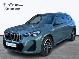 Fotos de BMW X1 xDrive25e color Verde. Año 2025. 180KW(245CV). Híbrido Electro/Gasolina. En concesionario Celtamotor Vigo de Pontevedra