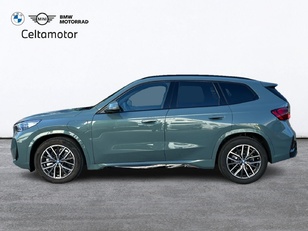 Fotos de BMW X1 xDrive25e color Verde. Año 2025. 180KW(245CV). Híbrido Electro/Gasolina. En concesionario Celtamotor Vigo de Pontevedra