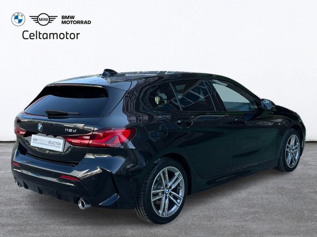 BMW Serie 1 118d color Negro. Año 2024. 110KW(150CV). Diésel. En concesionario Celtamotor Vigo de Pontevedra