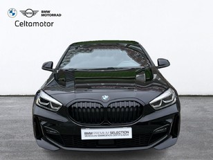 Fotos de BMW Serie 1 118i color Negro. Año 2024. 103KW(140CV). Gasolina. En concesionario Celtamotor Vigo de Pontevedra