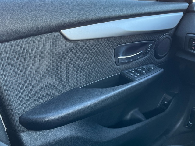 BMW Serie 2 218i Active Tourer color Blanco. Año 2015. 100KW(136CV). Gasolina. En concesionario CARTAGENA PREMIUM S.L. de Murcia