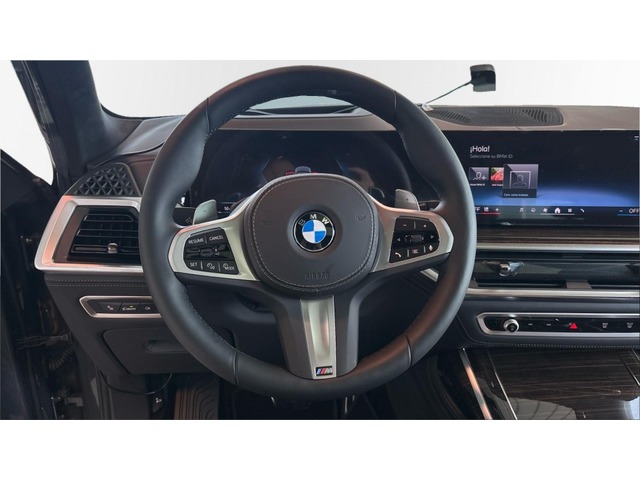 BMW X7 xDrive40i color Gris. Año 2025. 280KW(381CV). Gasolina. En concesionario Pruna Motor de Barcelona