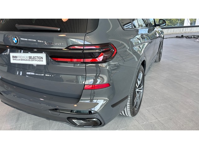 BMW X7 xDrive40i color Gris. Año 2025. 280KW(381CV). Gasolina. En concesionario Pruna Motor de Barcelona