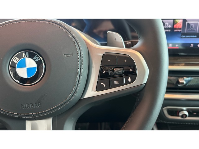BMW X7 xDrive40i color Gris. Año 2025. 280KW(381CV). Gasolina. En concesionario Pruna Motor de Barcelona