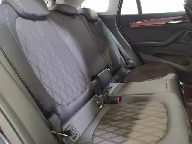 BMW X1 sDrive18d color Gris. Año 2021. 110KW(150CV). Diésel. En concesionario Ilbira Motor | Granada de Granada
