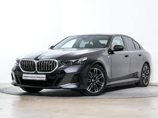Fotos de BMW i5 eDrive40 color Gris. Año 2025. 250KW(340CV). Eléctrico. En concesionario Oliva Motor Tarragona de Tarragona