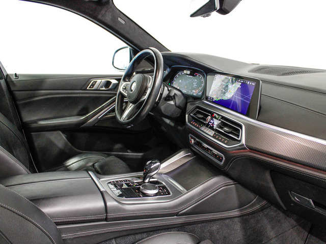 BMW X6 M50i color Blanco. Año 2020. 390KW(530CV). Gasolina. En concesionario Barcelona Premium -- GRAN VIA de Barcelona