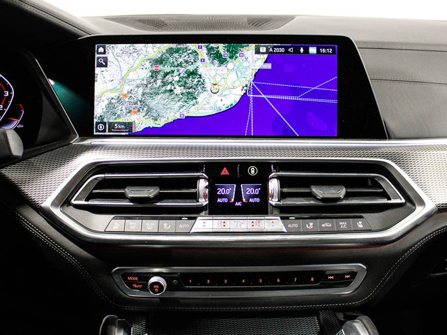 BMW X6 M50i color Blanco. Año 2020. 390KW(530CV). Gasolina. En concesionario Barcelona Premium -- GRAN VIA de Barcelona