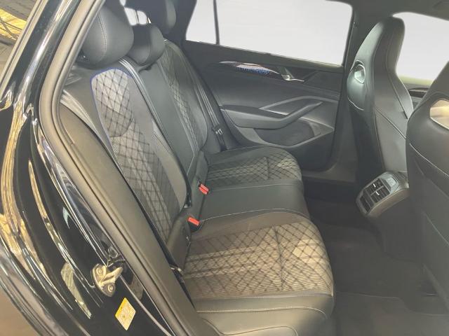 Volkswagen Passat Variant R-Line eHybrid PHEV 200 kW (272 CV) DSG