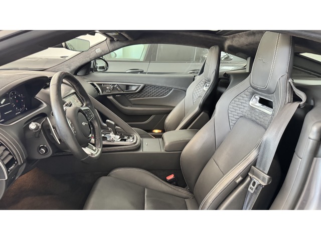 Jaguar F-TYPE Coupe 2.0 i4 Standard RWD Auto 221 kW (300 CV)