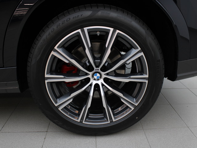 BMW X6 xDrive30d color Negro. Año 2025. 210KW(286CV). Diésel. En concesionario Augusta Aragon S.A. de Zaragoza
