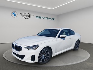 Fotos de BMW Serie 2 220d Coupe color Blanco. Año 2025. 140KW(190CV). Diésel. En concesionario GANDIA Automoviles Fersan, S.A. de Valencia
